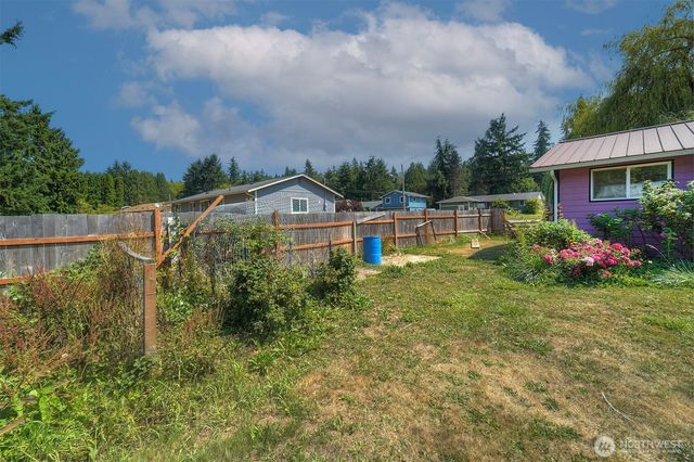 27019 Woodside Road NE, Kingston, WA 98346
