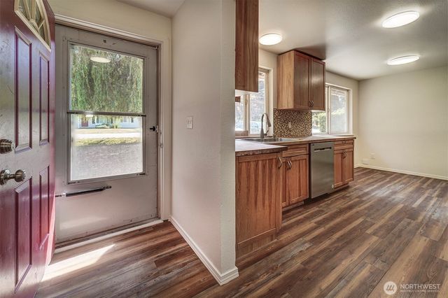 27019 Woodside Road NE, Kingston, WA 98346