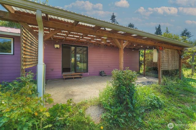 27019 Woodside Road NE, Kingston, WA 98346