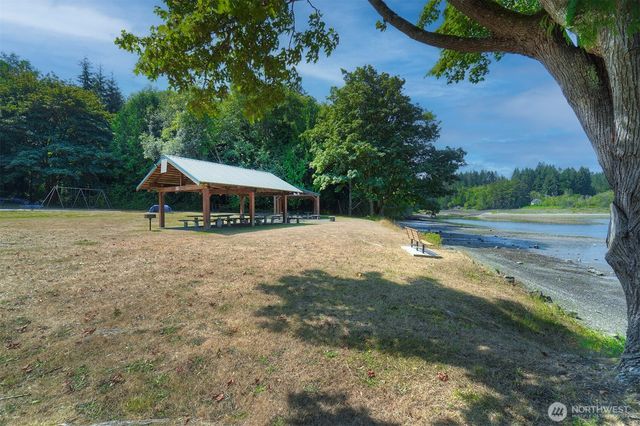 27019 Woodside Road NE, Kingston, WA 98346