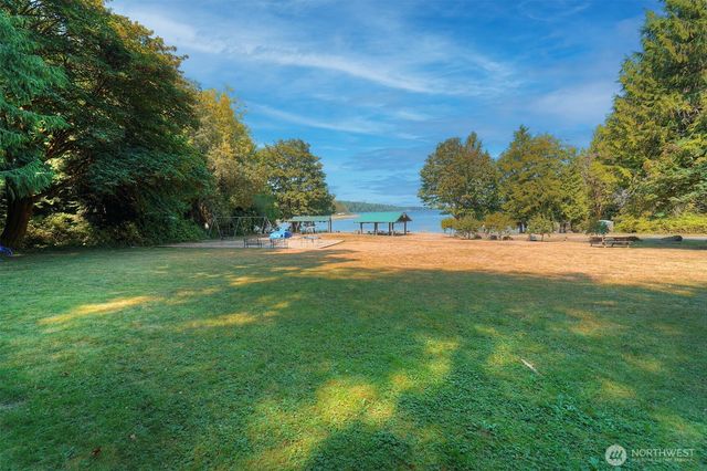 27019 Woodside Road NE, Kingston, WA 98346