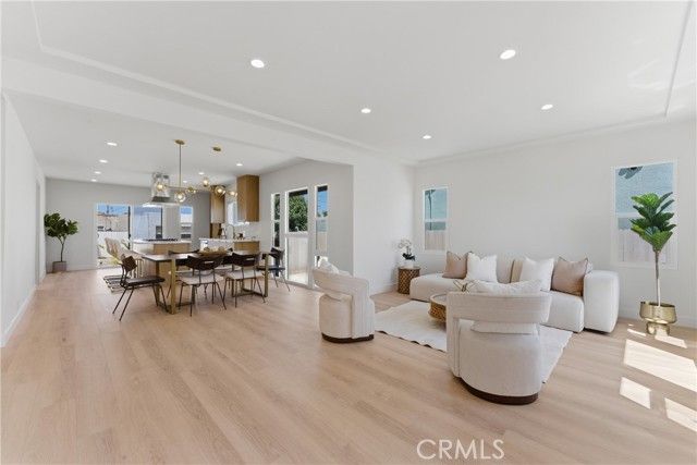 1431 W 90th, Los Angeles, CA 90047