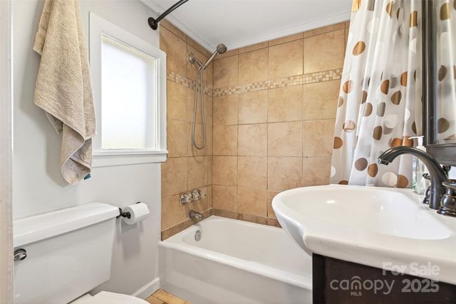 411 Hiawassee Avenue 1, Black Mountain, NC 28711