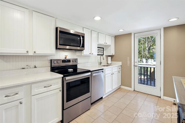 411 Hiawassee Avenue 1, Black Mountain, NC 28711