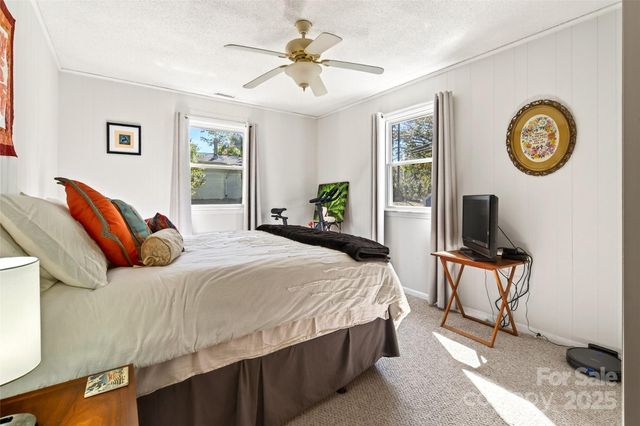 411 Hiawassee Avenue 1, Black Mountain, NC 28711