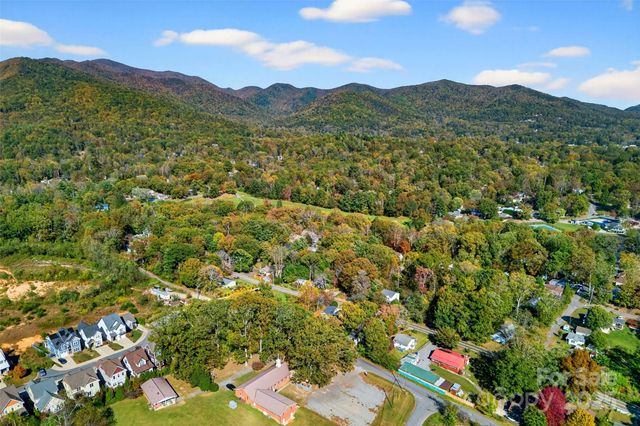 411 Hiawassee Avenue 1, Black Mountain, NC 28711