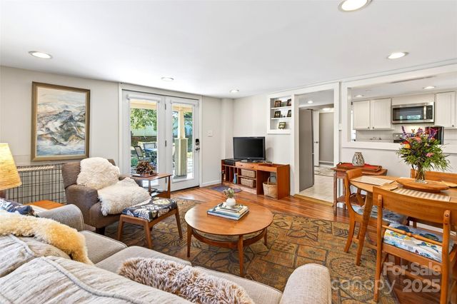 411 Hiawassee Avenue 1, Black Mountain, NC 28711