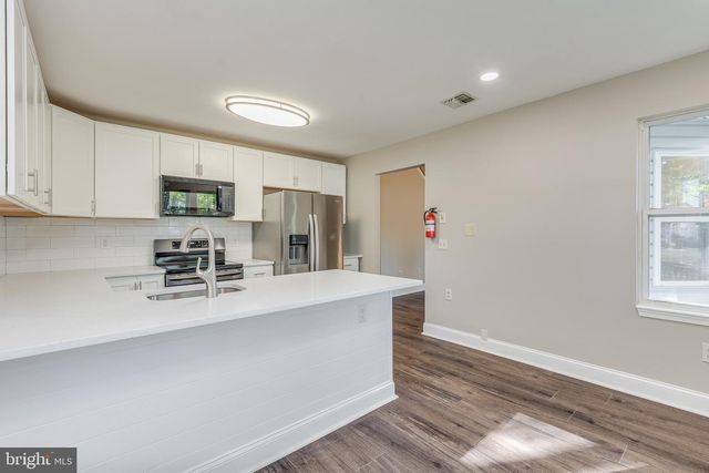 50 DEERFIELD DR, Stafford Township, NJ 08050