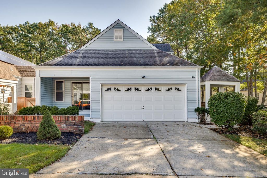 50 DEERFIELD DR, Stafford Township, NJ 08050