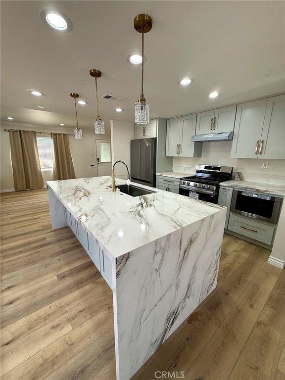 Image 2 of property listing at 417 N Vernon, Azusa, CA 91702