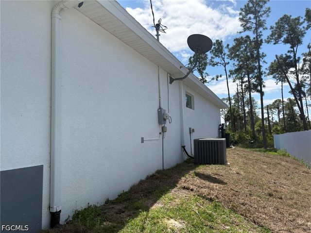 3501 67th ST W, Lehigh Acres, FL 33971