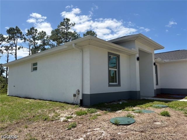 3501 67th ST W, Lehigh Acres, FL 33971