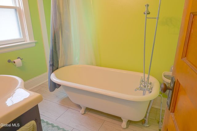 11 Washington Road, Scotia, NY 12302