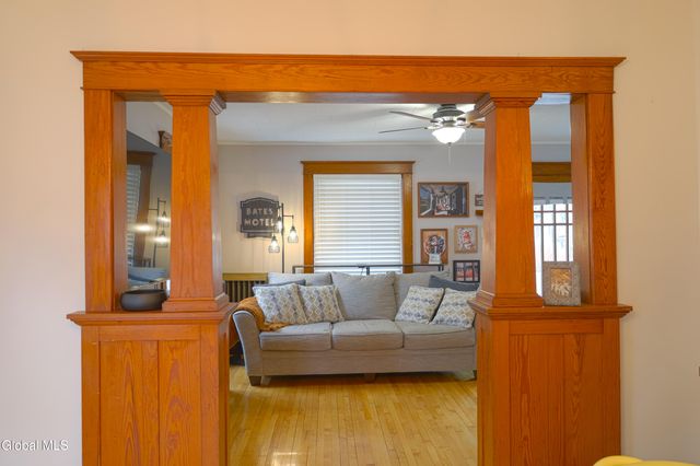 11 Washington Road, Scotia, NY 12302