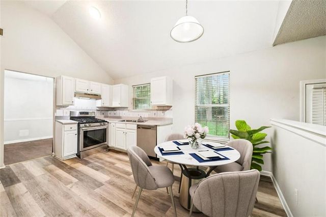 5316 Rolling Meadow Drive, Powder Springs, GA 30127