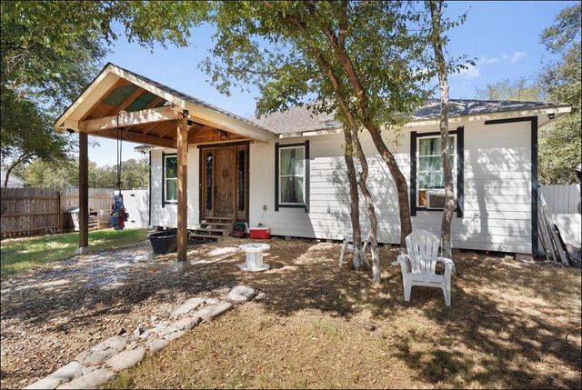 104 Pink Dahlia DR, Dale, TX 78616