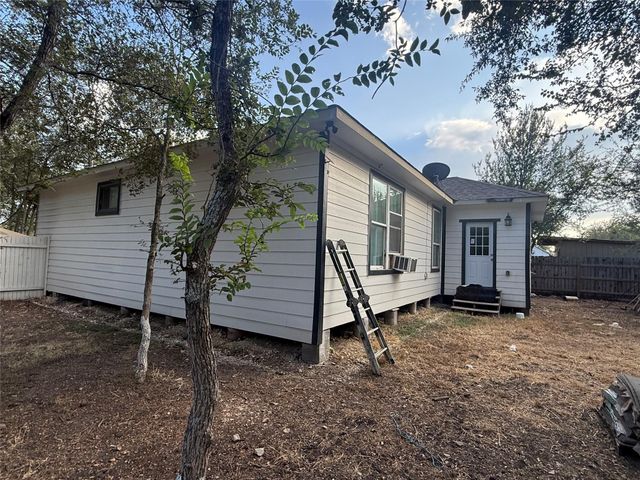 104 Pink Dahlia DR, Dale, TX 78616