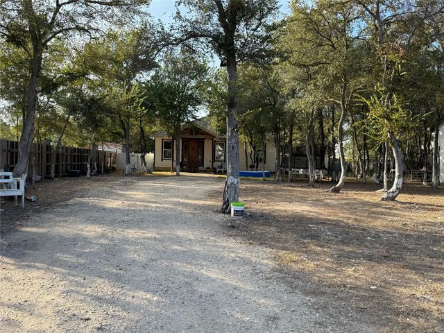 104 Pink Dahlia DR, Dale, TX 78616