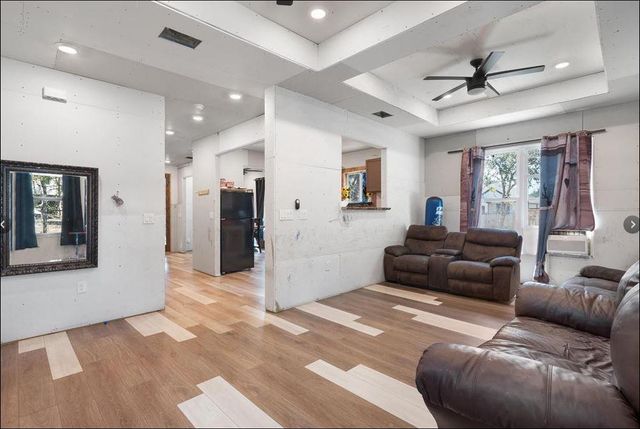 104 Pink Dahlia DR, Dale, TX 78616