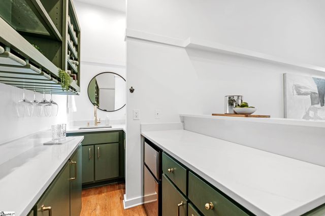 8 De Braham Court, Greenville, SC 29605