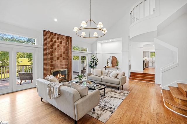 8 De Braham Court, Greenville, SC 29605