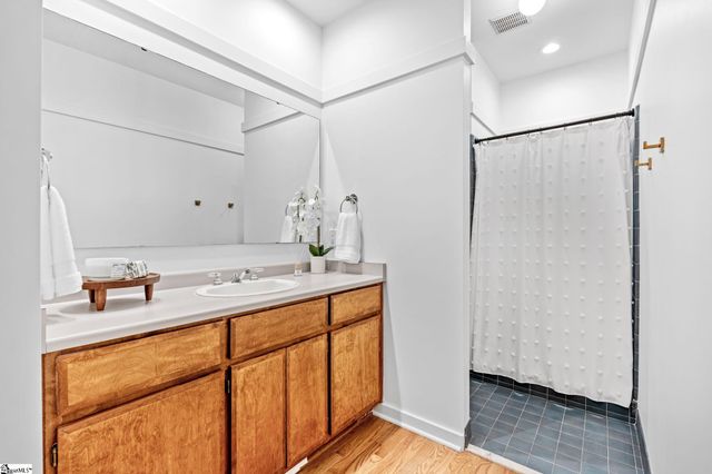 8 De Braham Court, Greenville, SC 29605
