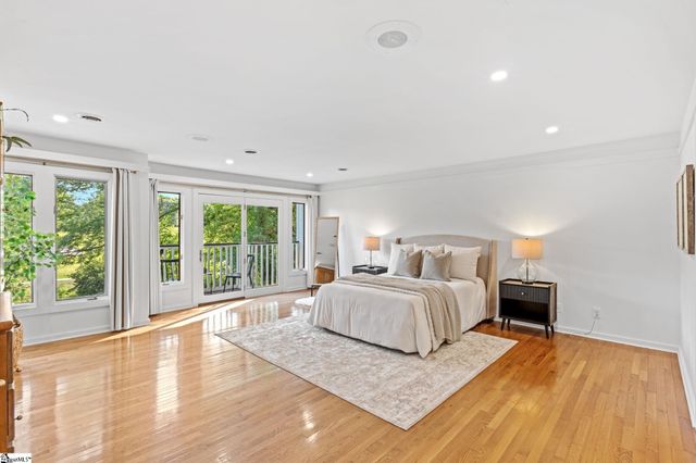 8 De Braham Court, Greenville, SC 29605