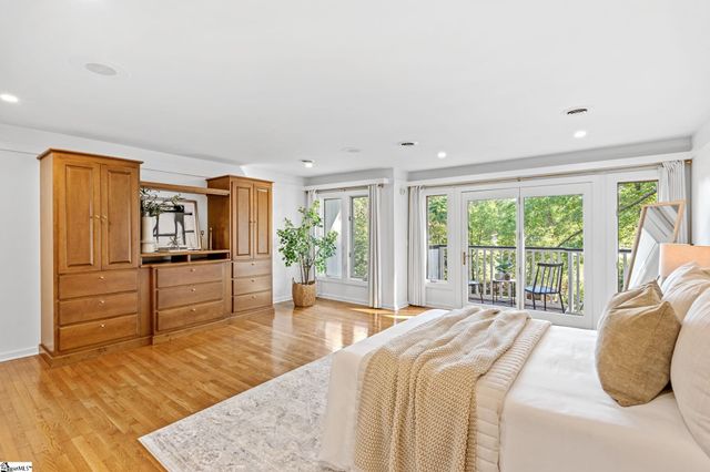 8 De Braham Court, Greenville, SC 29605