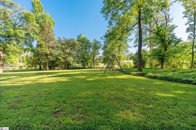 8 De Braham Court, Greenville, SC 29605
