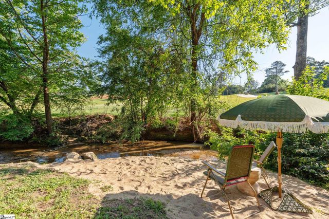 8 De Braham Court, Greenville, SC 29605