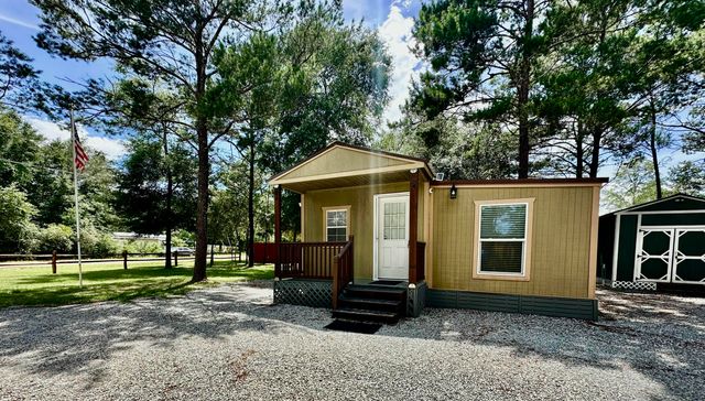 195 Passion Flower Street, Defuniak Springs, FL 32433