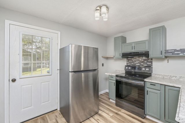 195 Passion Flower Street, Defuniak Springs, FL 32433