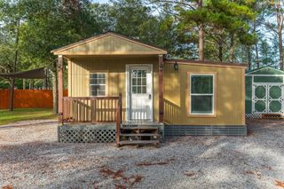 195 Passion Flower Street, Defuniak Springs, FL 32433