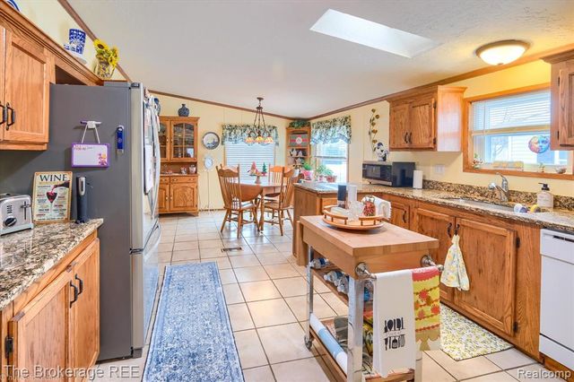 11 Crane Lake Drive, Linden, MI 48451