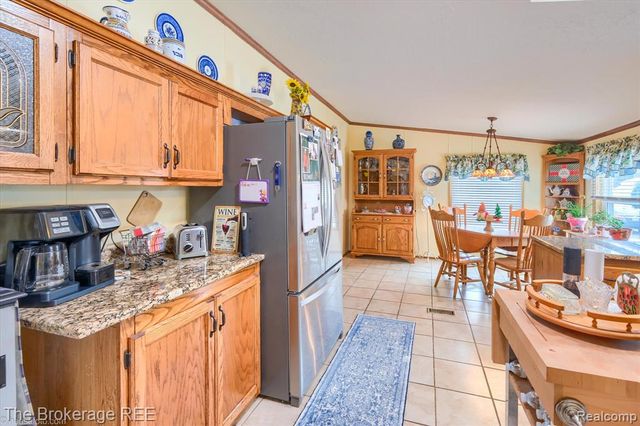 11 Crane Lake Drive, Linden, MI 48451