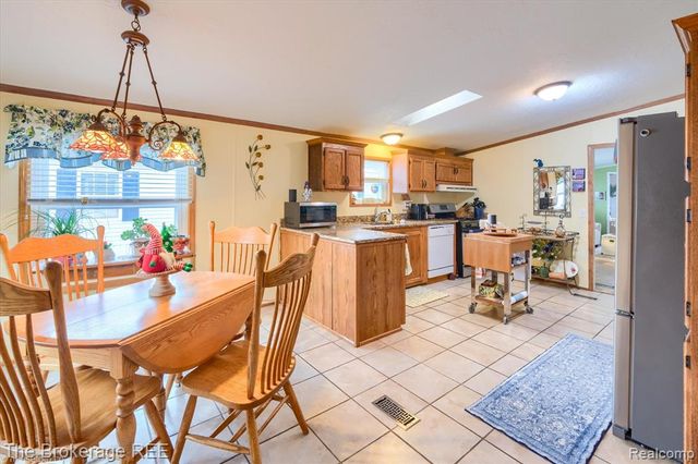 11 Crane Lake Drive, Linden, MI 48451