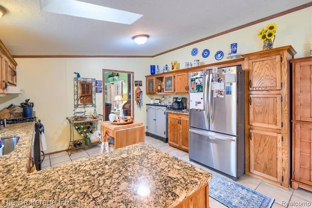 11 Crane Lake Drive, Linden, MI 48451