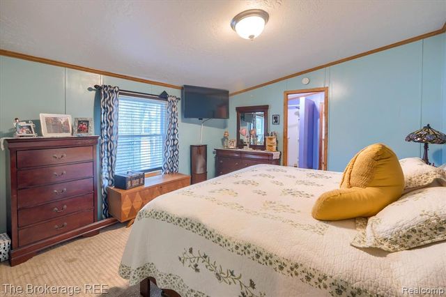 11 Crane Lake Drive, Linden, MI 48451