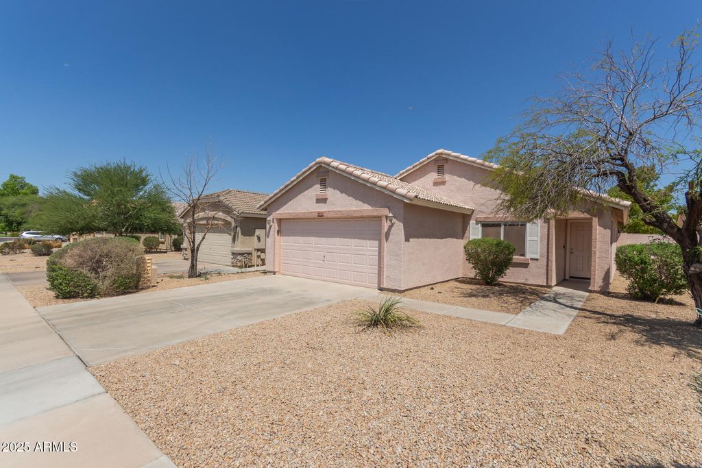 16228 W Larkspur Drive, Goodyear, AZ 85338 — photo 2