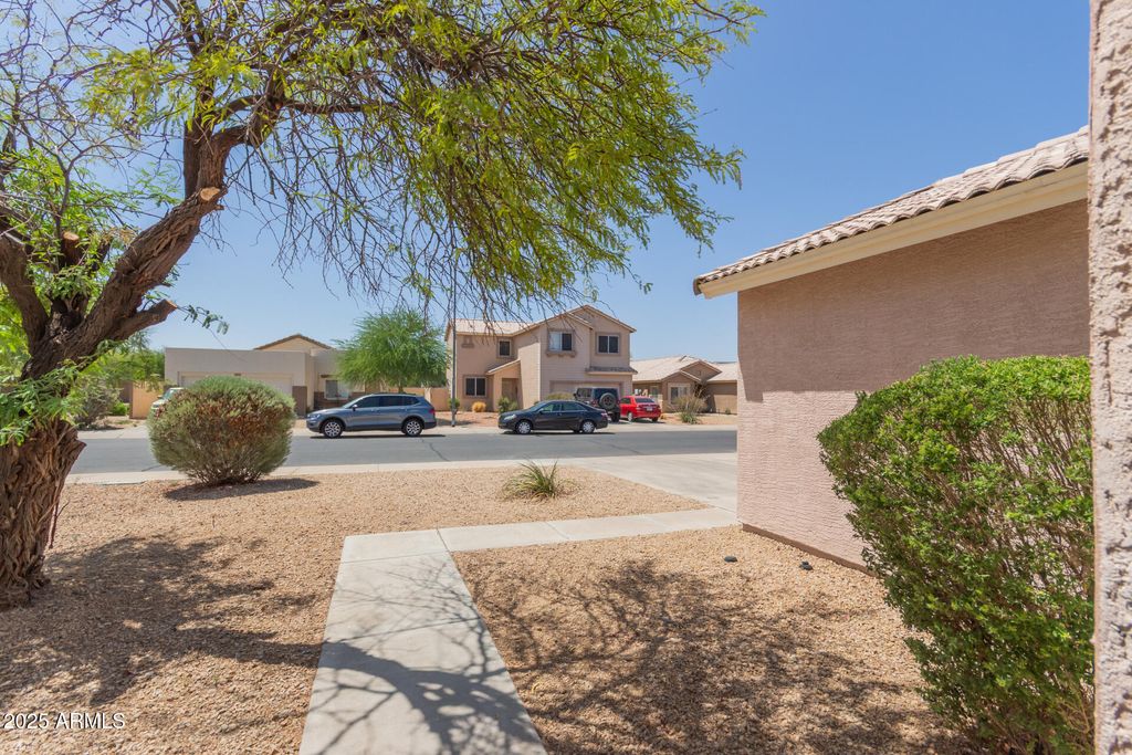 16228 W Larkspur Drive, Goodyear, AZ 85338 — photo 4