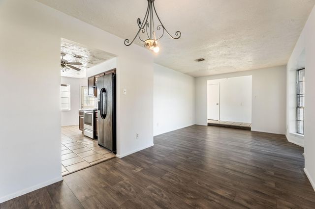 15235 Heron Park Drive, Humble, TX 77396