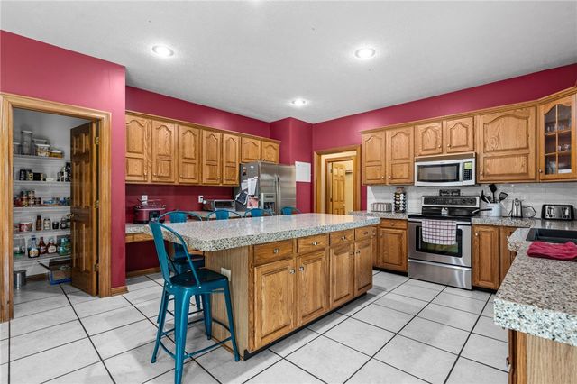 2616 Rolling Meadows Drive, Beavercreek, OH 45385