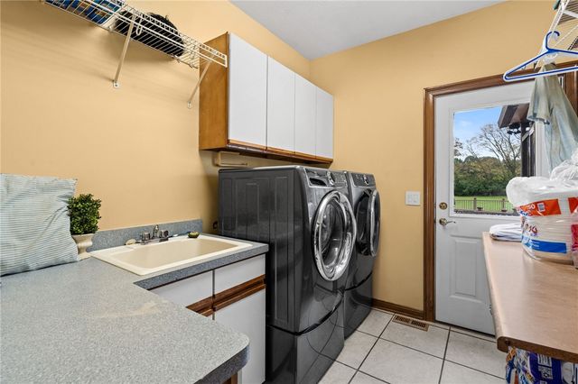 2616 Rolling Meadows Drive, Beavercreek, OH 45385