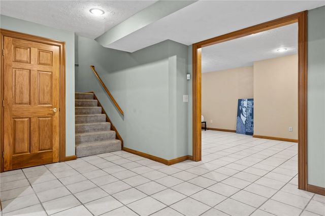 2616 Rolling Meadows Drive, Beavercreek, OH 45385