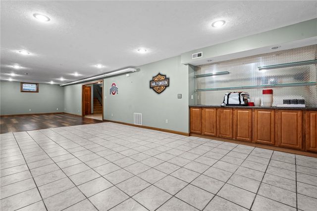 2616 Rolling Meadows Drive, Beavercreek, OH 45385