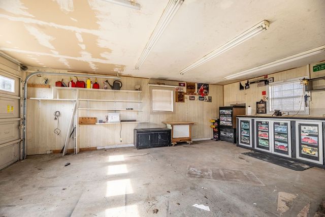 304 W Kelli Street, Farmington, AR 72730