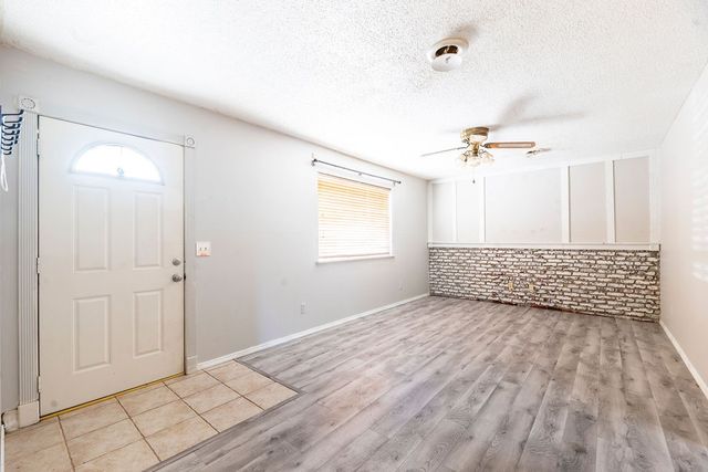 304 W Kelli Street, Farmington, AR 72730