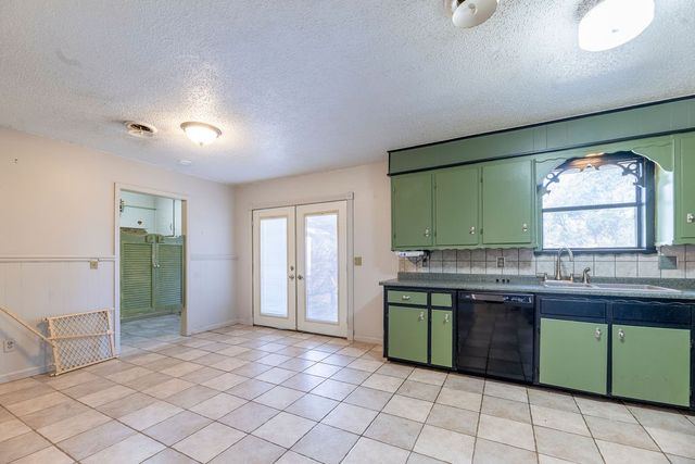 304 W Kelli Street, Farmington, AR 72730