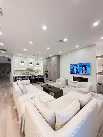 8149 VALHALLA Drive, Delray Beach, FL 33446