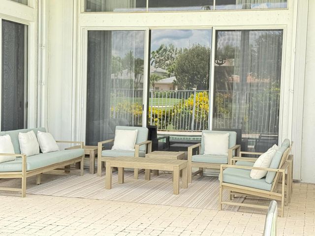 8149 VALHALLA Drive, Delray Beach, FL 33446